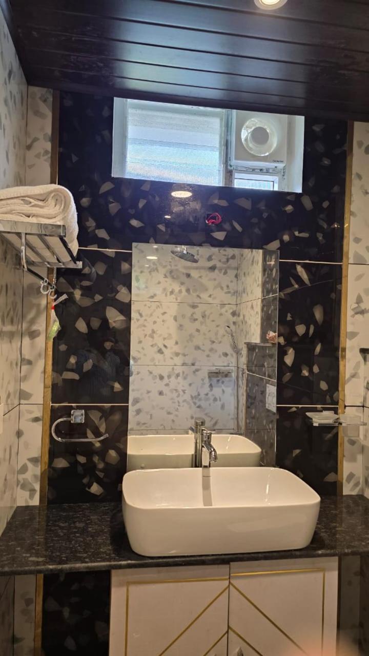Silver Oak Resorts Yedapalli Dış mekan fotoğraf